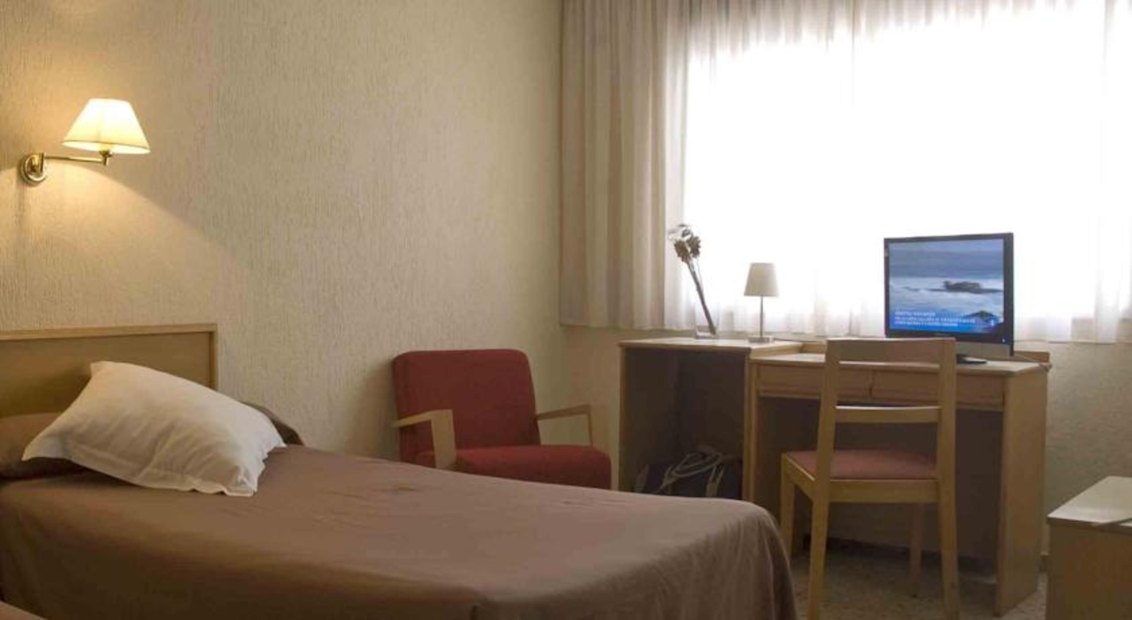 Hotel Leuka Alicante Dış mekan fotoğraf