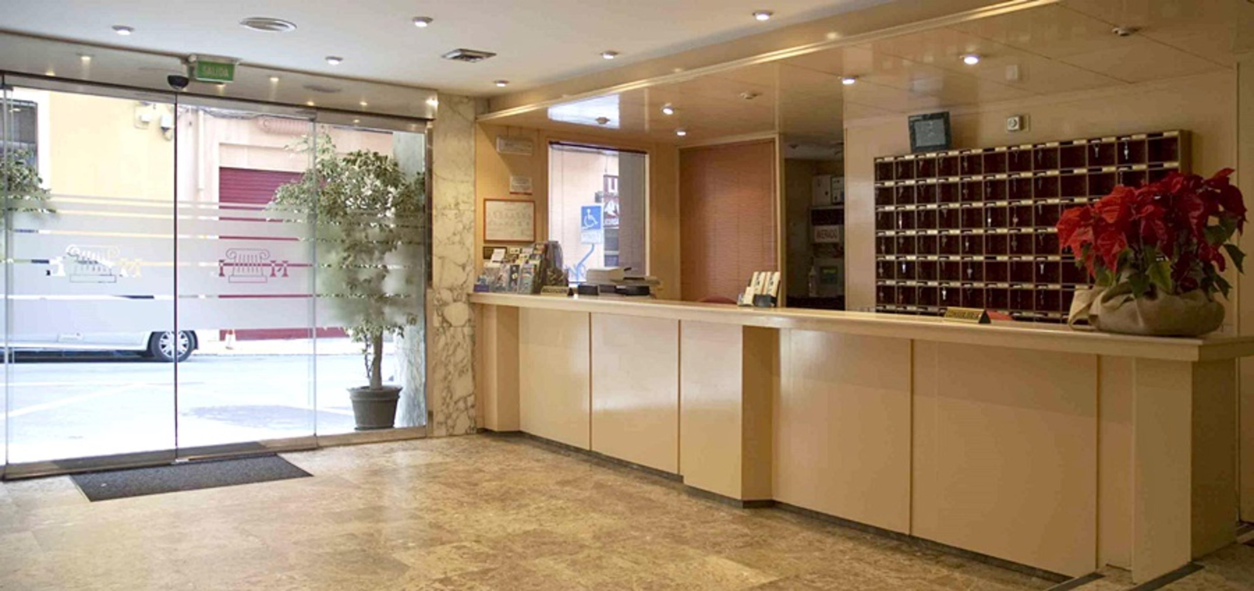 Hotel Leuka Alicante Dış mekan fotoğraf