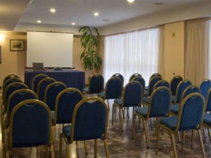 Hotel Leuka Alicante Dış mekan fotoğraf