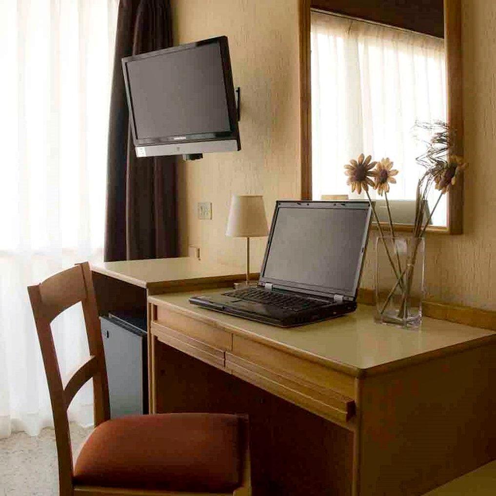 Hotel Leuka Alicante Oda fotoğraf