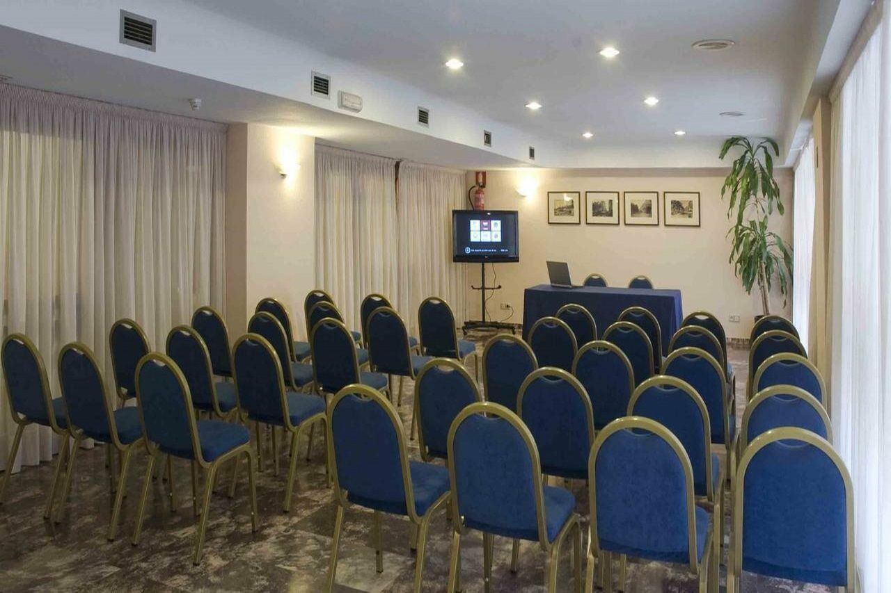Hotel Leuka Alicante İş olanakları fotoğraf